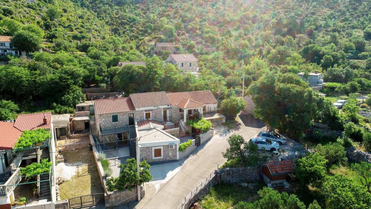 Holiday Home Skevini Dvori Стариград-Пакленица Екстериор снимка