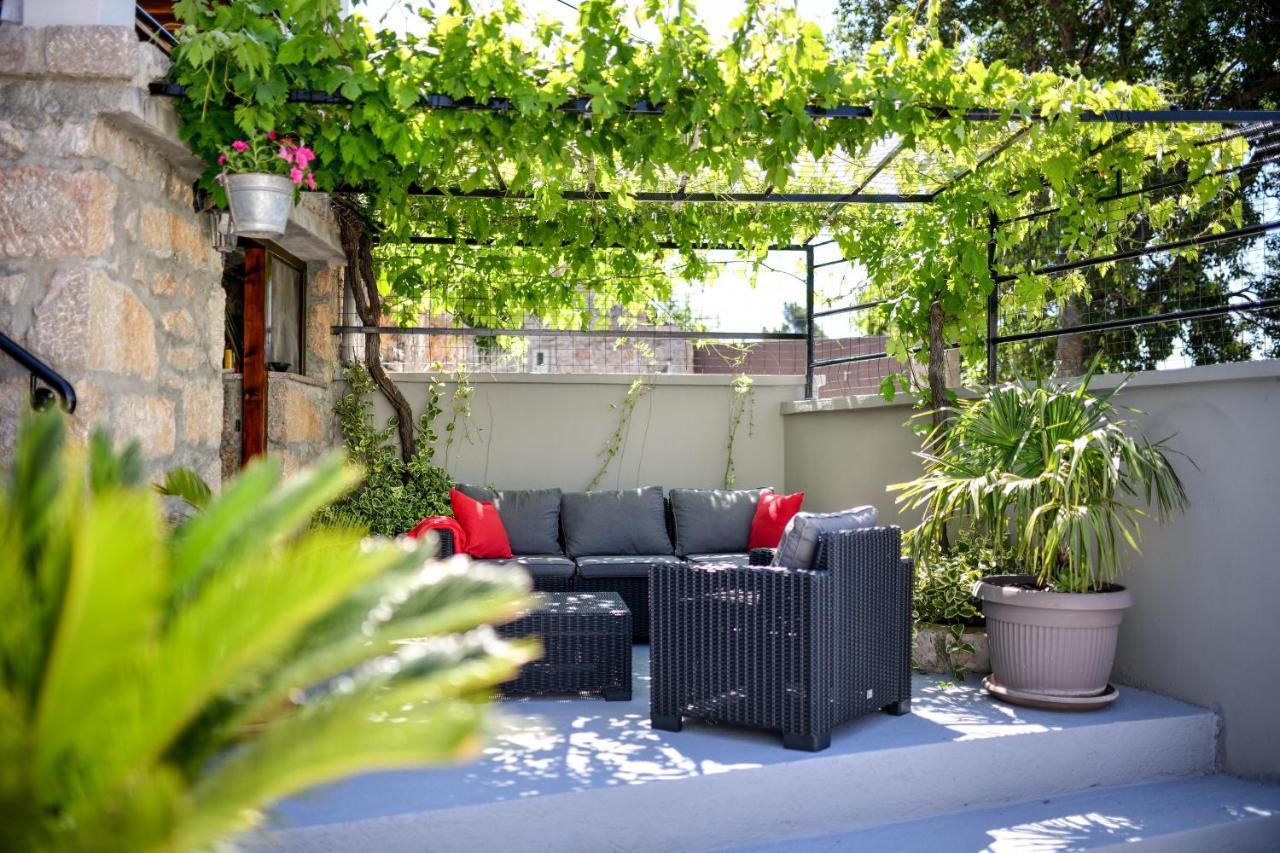 Holiday Home Skevini Dvori Стариград-Пакленица Екстериор снимка