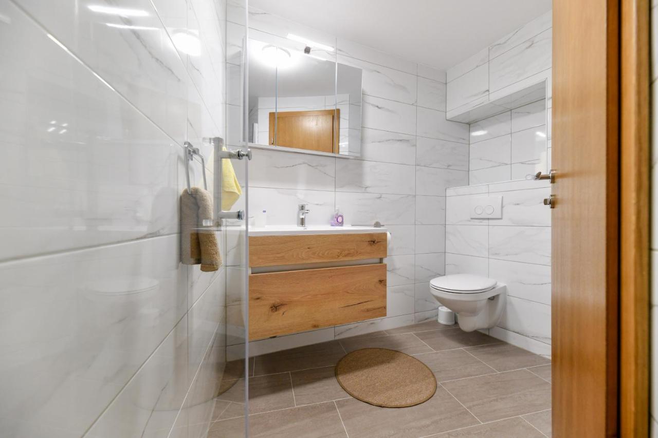 Holiday Home Skevini Dvori Стариград-Пакленица Екстериор снимка