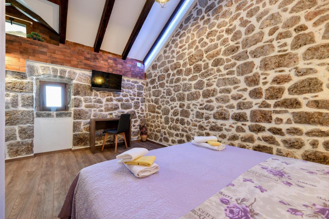 Holiday Home Skevini Dvori Стариград-Пакленица Екстериор снимка